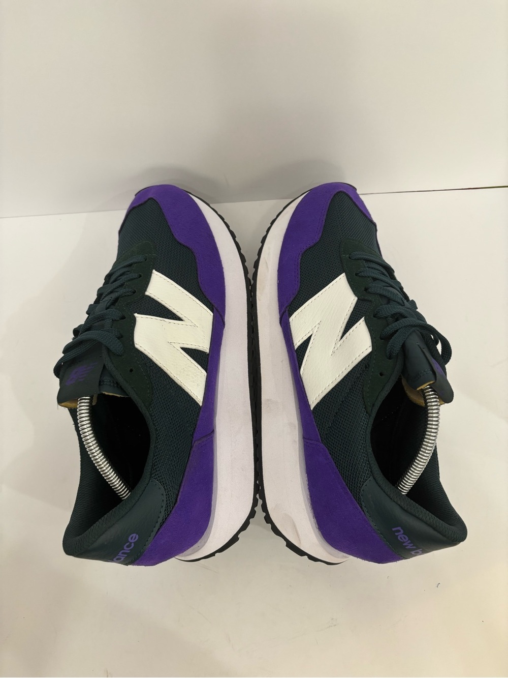 New Balance Retro Runner Sneakers in Black, Purple & White size 10.5 - Picture 8 of 9